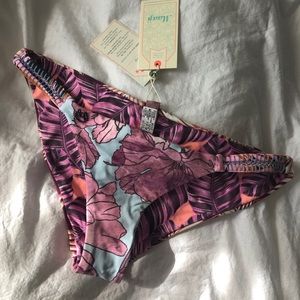 NWT Maaji reversible split strap bottom - Sz L